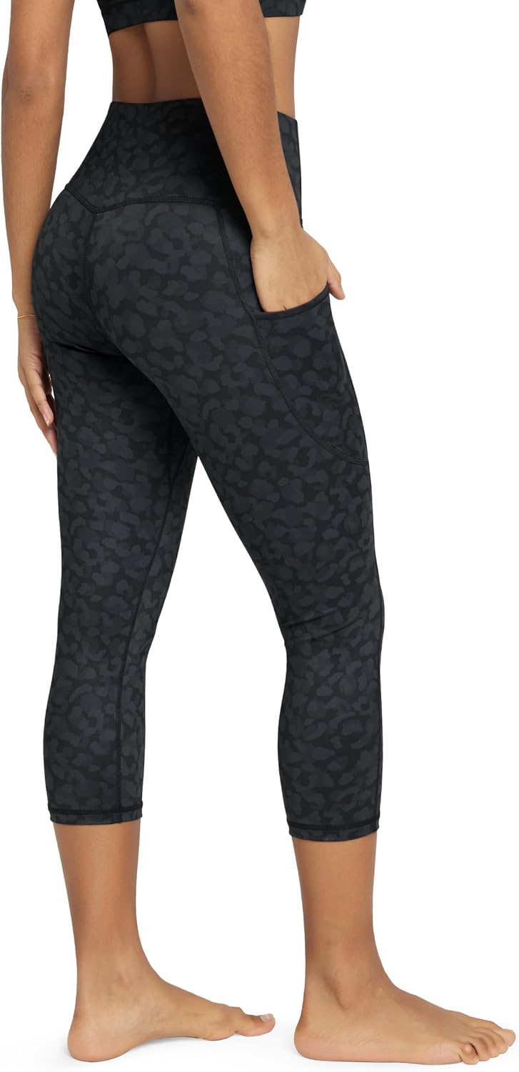 Women's High Waisted Yoga Capris with Pockets, Tummy Control Non See Through Workout Athletic Running Capri Leggings